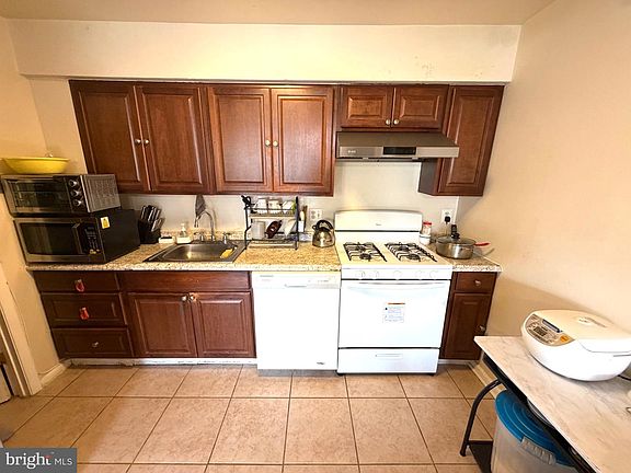 4th image of 9160 Hitching Post Ln APT D