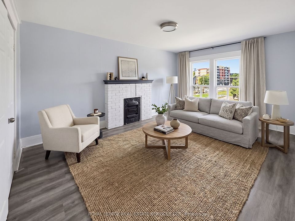 1st image of 8 Ottawa St N #8