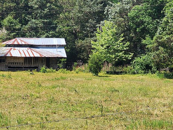 3rd image of 131 Stewart Branch Ln