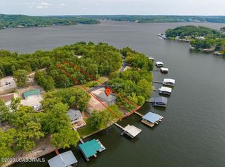 459 Point Charles Rd, Sunrise Beach, MO 65079