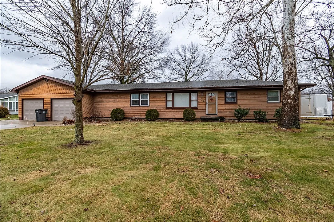 1730 S Westgate Dr photo 1