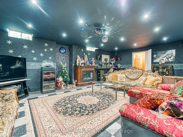 1 Johnswood Cres #BASEMENT — Photo 11