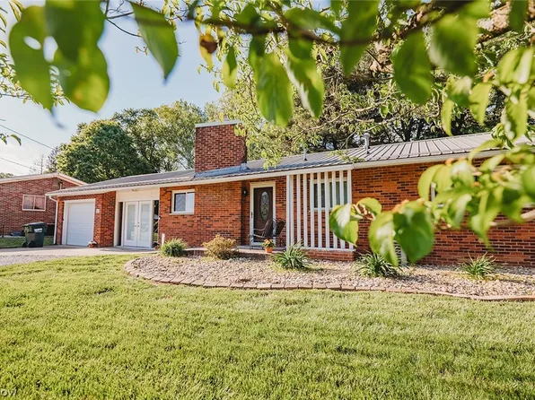 301 Bohl Dr, Marietta, OH 45750