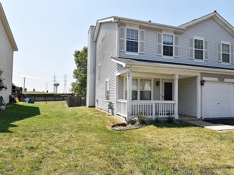 21235 Edison Ln — Photo 2