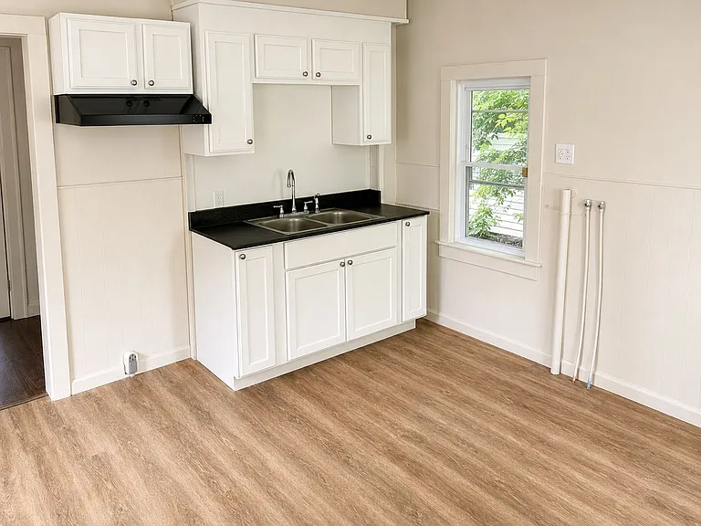 1435 Scott St — Photo 5