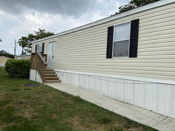 2nd image of 401 SW 135th Ave #216