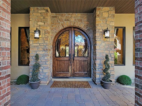 3rd image of 4365 N Campbell Rd