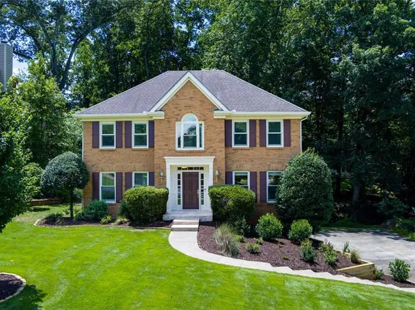 4142 Bellflower Ct NE, Roswell, GA 30075