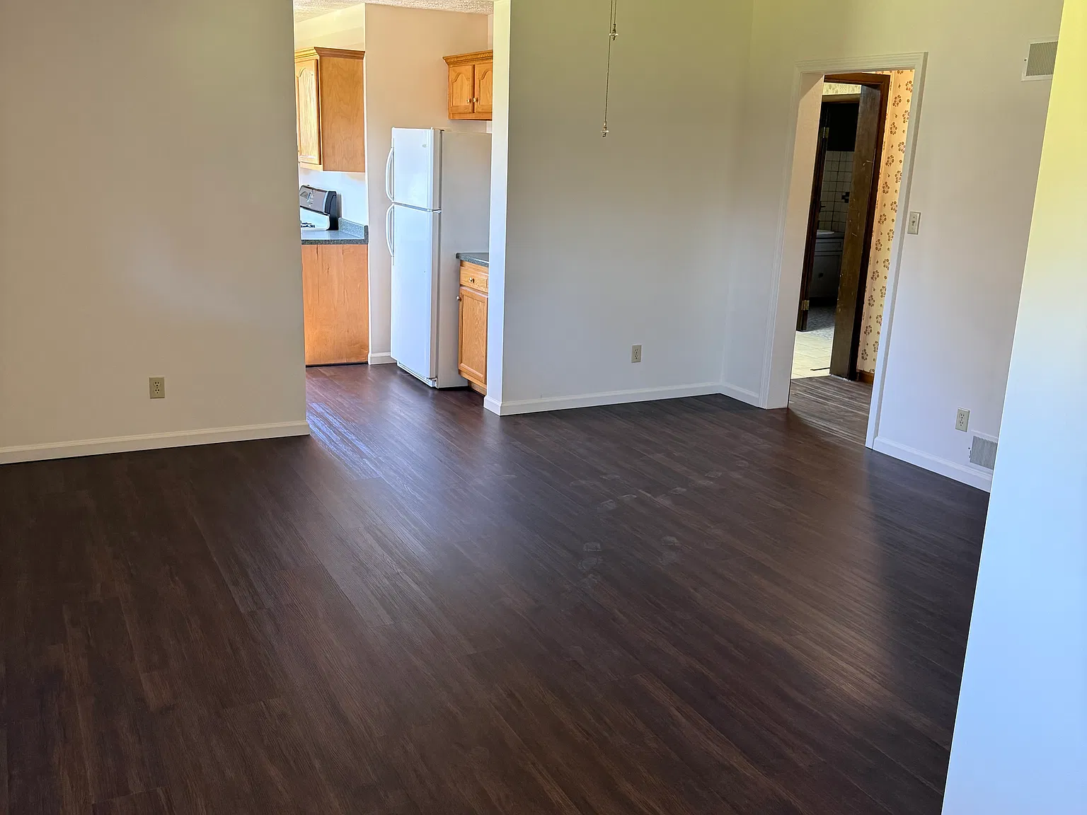 2 bed, 1400 sqft, $1,000 — Photo 4
