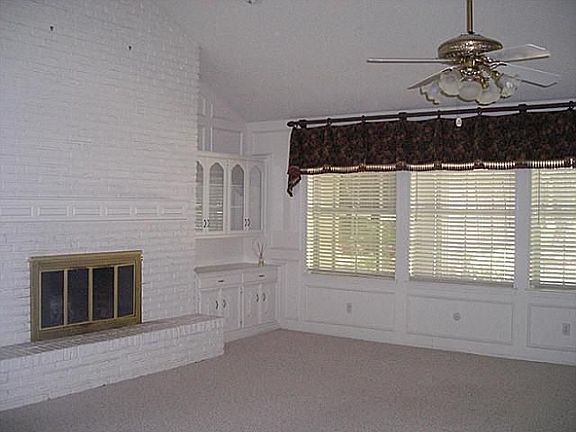 4th image of 3016 Idlecreek Dr