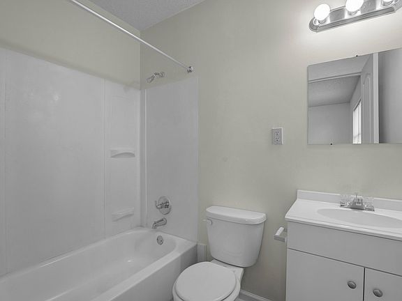 3rd image of 3619 Kingsgate Dr #3713-4