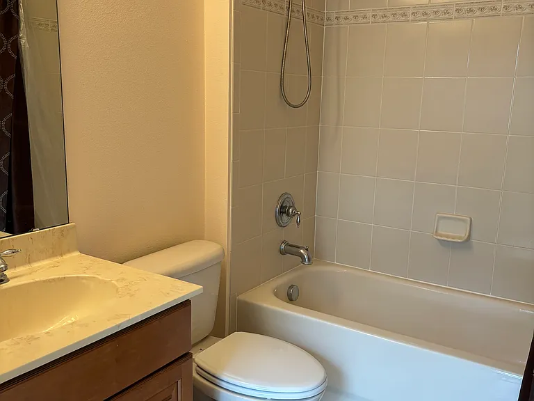 387 Brentwood Club Cv — Photo 18