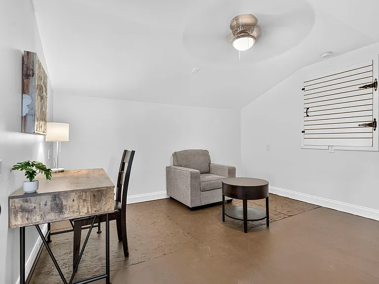 630 Lamplight Ln — Photo 41