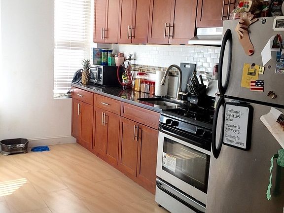 2nd image of 3403 42nd St APT 3R