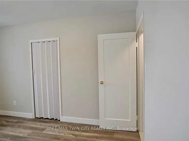 122 6th Ave #304 — Photo 11