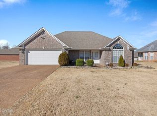 77 Oxford Dr, Jackson, TN 38305