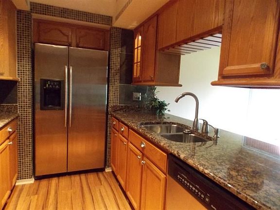 3rd image of 2405 Packard St APT 39