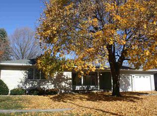 215 Benton St W, Hazleton, IA 50641
