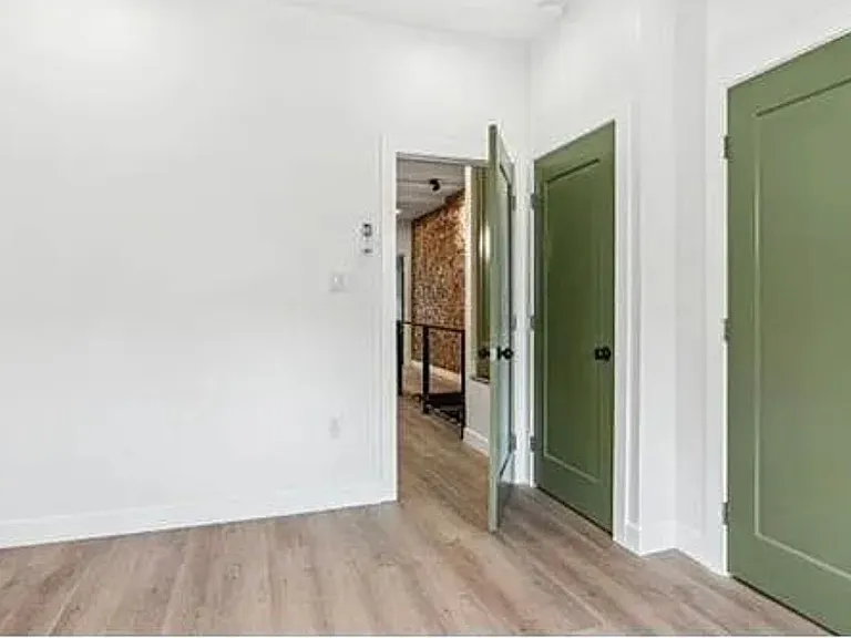 207 S 58th St #2 — Photo 3