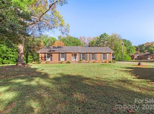 1332 N Dobys Bridge Rd, Fort Mill, SC 29715