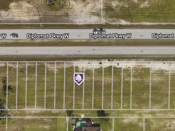 348 Diplomat Pkwy W, Cape Coral, FL 33993