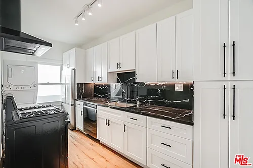 151 N Swall Dr #3 Photo 1