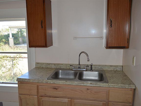 5th image of 1907 W Gimble St