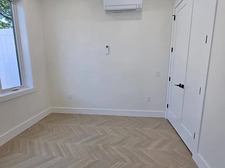40 Lembeck Ave #105 — Photo 9