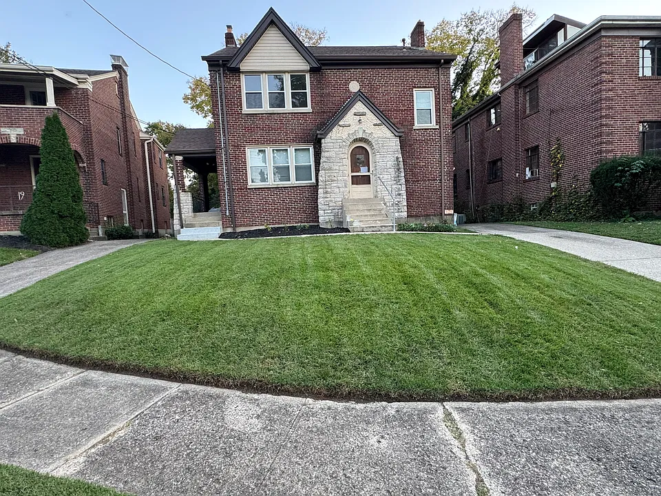 17 Merzen Ct #2