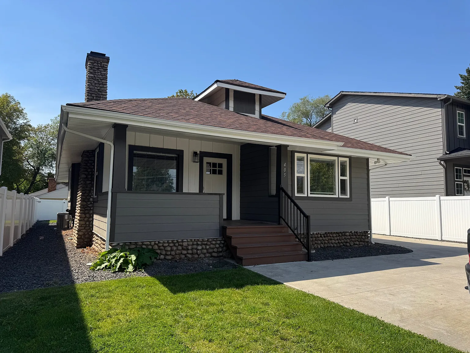 3 bed, 2520 sqft, $2,150 — Photo 1