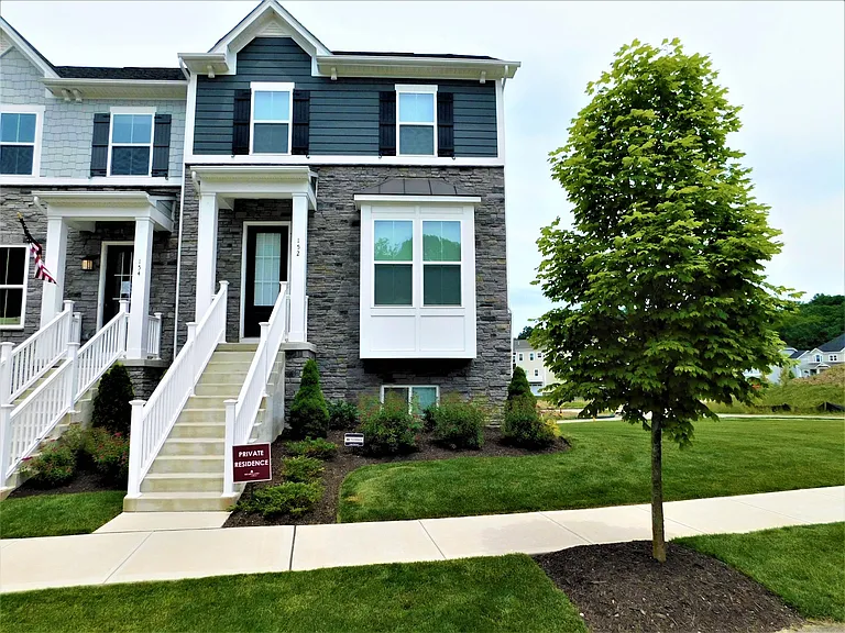152 Seneca Pl — Photo 20