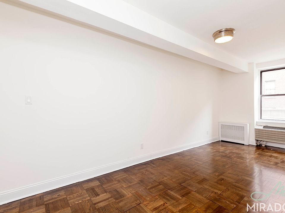 2nd image of 255 W 14th St APT 4F