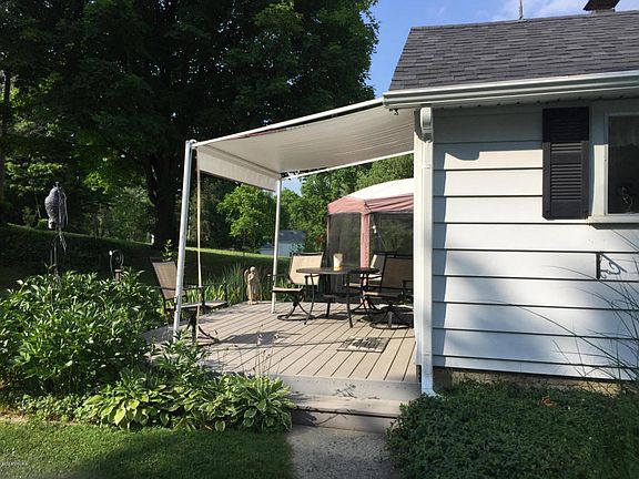 2nd image of 1878 Belleview Dr
