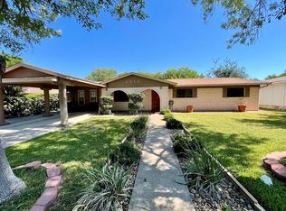 1213 Royal Crown Dr, Eagle Pass, TX 78852