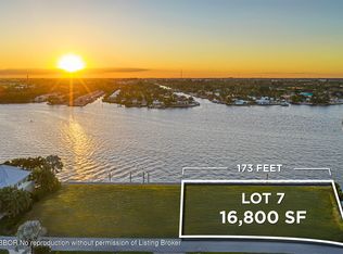 7 Sabal Island Dr, Ocean Ridge, FL 33435