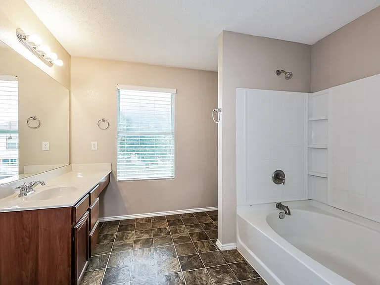 317 Blairwood Dr — Photo 14