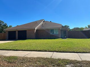 338 Floravista Dr, Webster, TX 77598