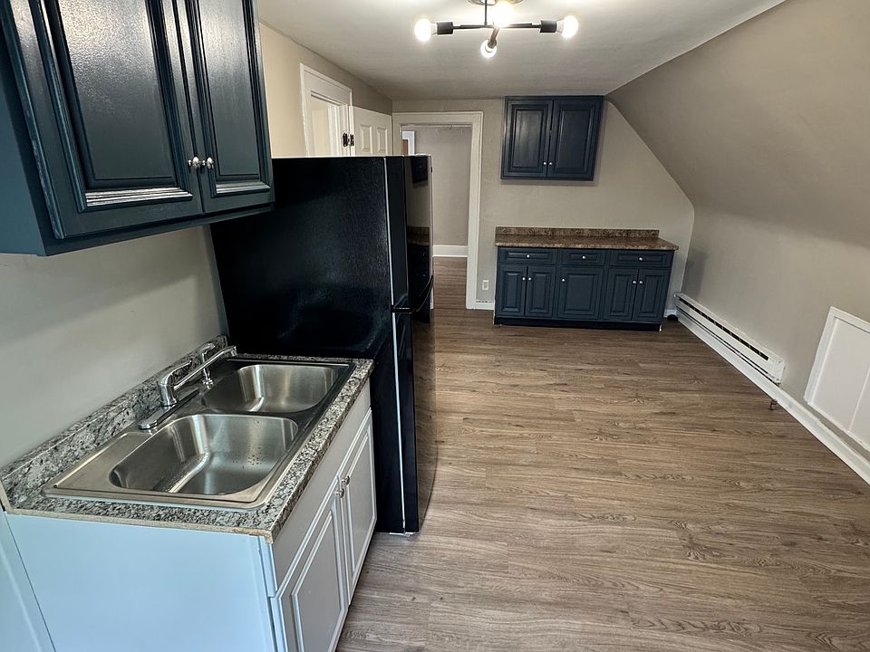 1st image of 456 S Goodman St #4
