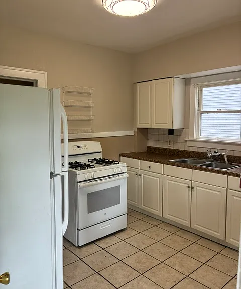 914 W Vine St — Photo 3