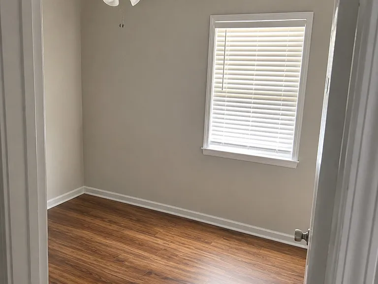 Guest Bedroom #1