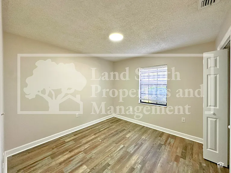 3634 Sherertz Rd — Photo 7