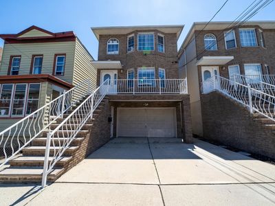 214 Clerk St, Jersey City, NJ, 07305