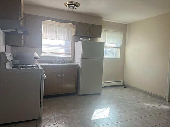 2nd image of 80 Bay 35th St #1