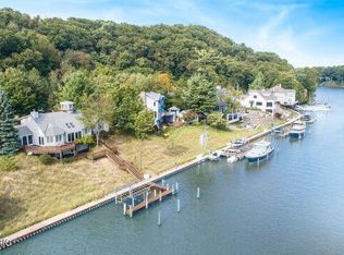 879 Park St, Saugatuck, MI