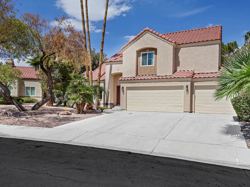 421 Donner Pass Dr