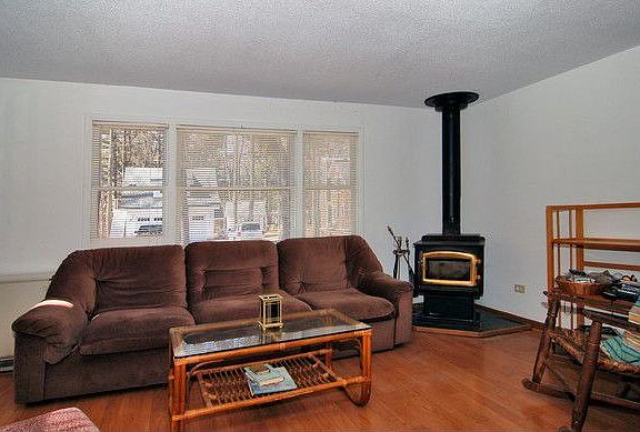 3rd image of 12223 Linden Ave