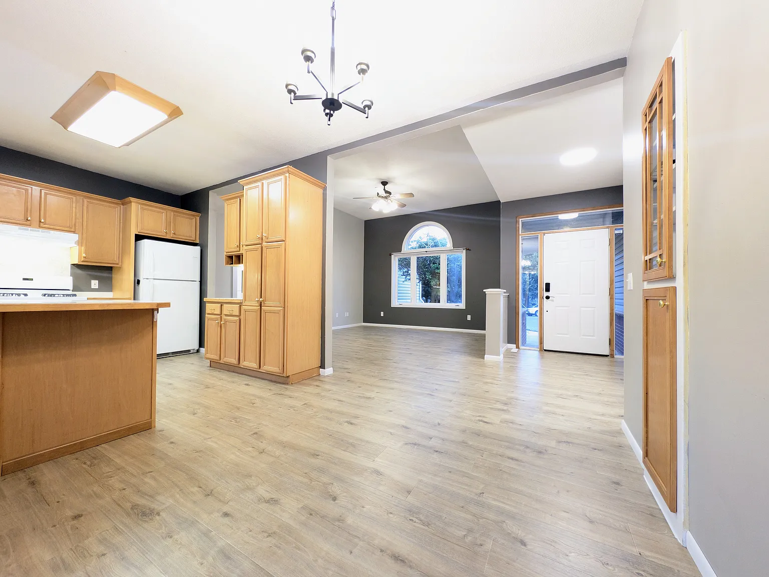 2100 Sibley View Ct — Photo 3