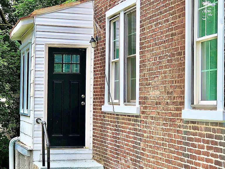 927 Spring Mill Ave — Photo 2