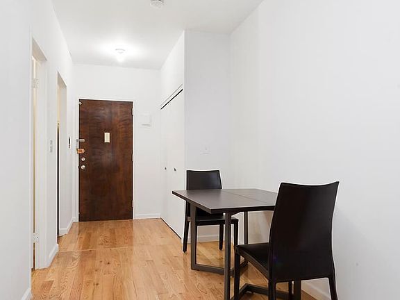 3rd image of 3 Hanover Sq APT 10B