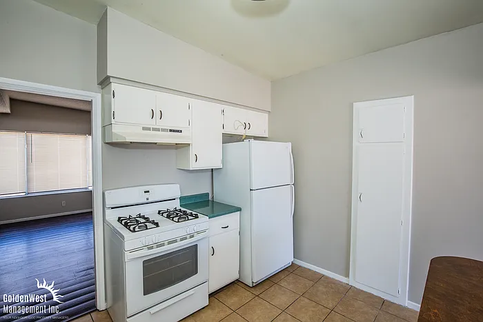 3669 Waikiki Ave — Photo 2